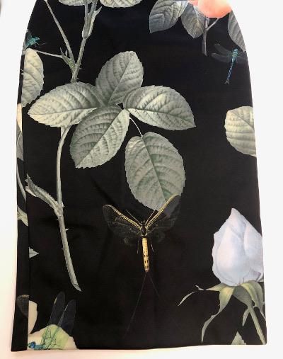 【TED BAKER | テッドベーカー】RAVINA ボディコンワンピース 《ローズ柄 ブラック》