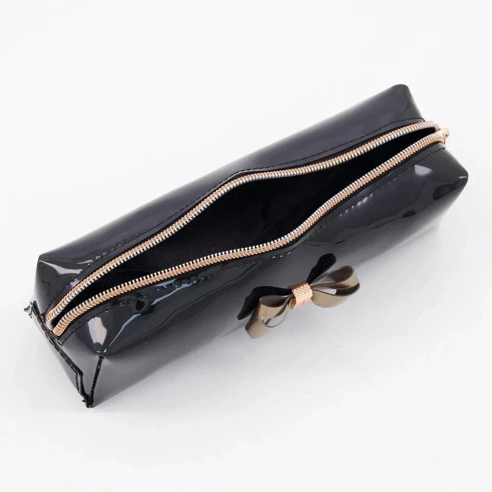 ★手元在庫あり!【TED BAKER | テッドベーカー】希少! Patent Bow Pencil Case ペンケース リボン付き《ブラック》