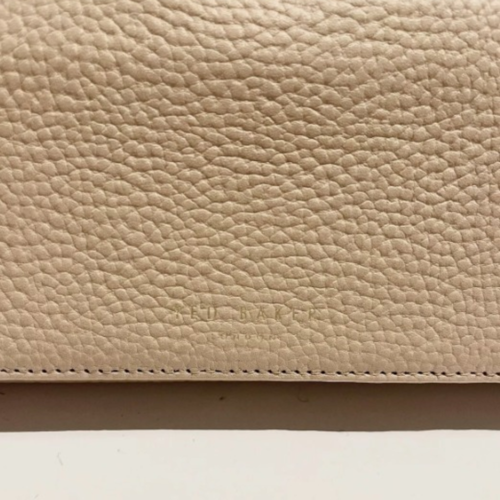 【TED BAKER/テッドベーカー】Bita レザースナップ式 がま口長財布《トープ》