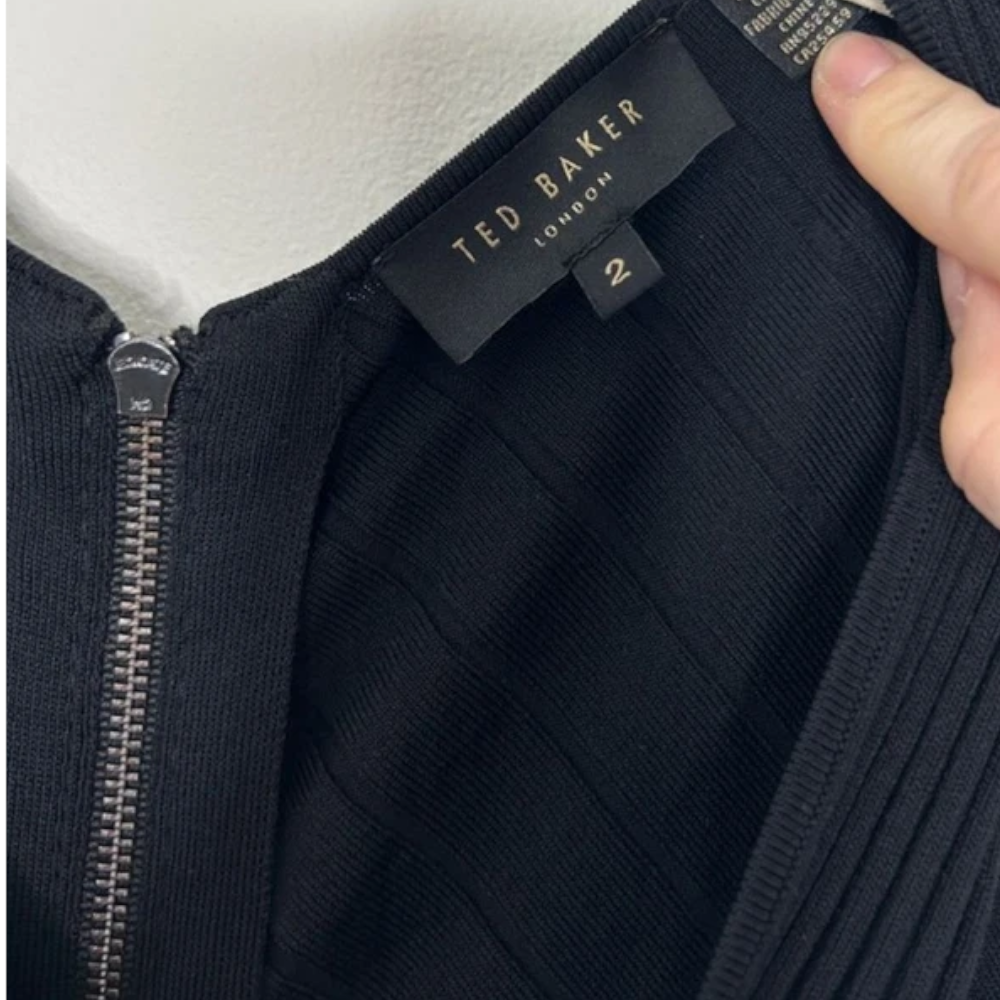 【TED BAKER | テッドベーカー】Aquila ニット ボディ プリーツ ワンピース《ブラック》【サイズ2 日本サイズ11】
