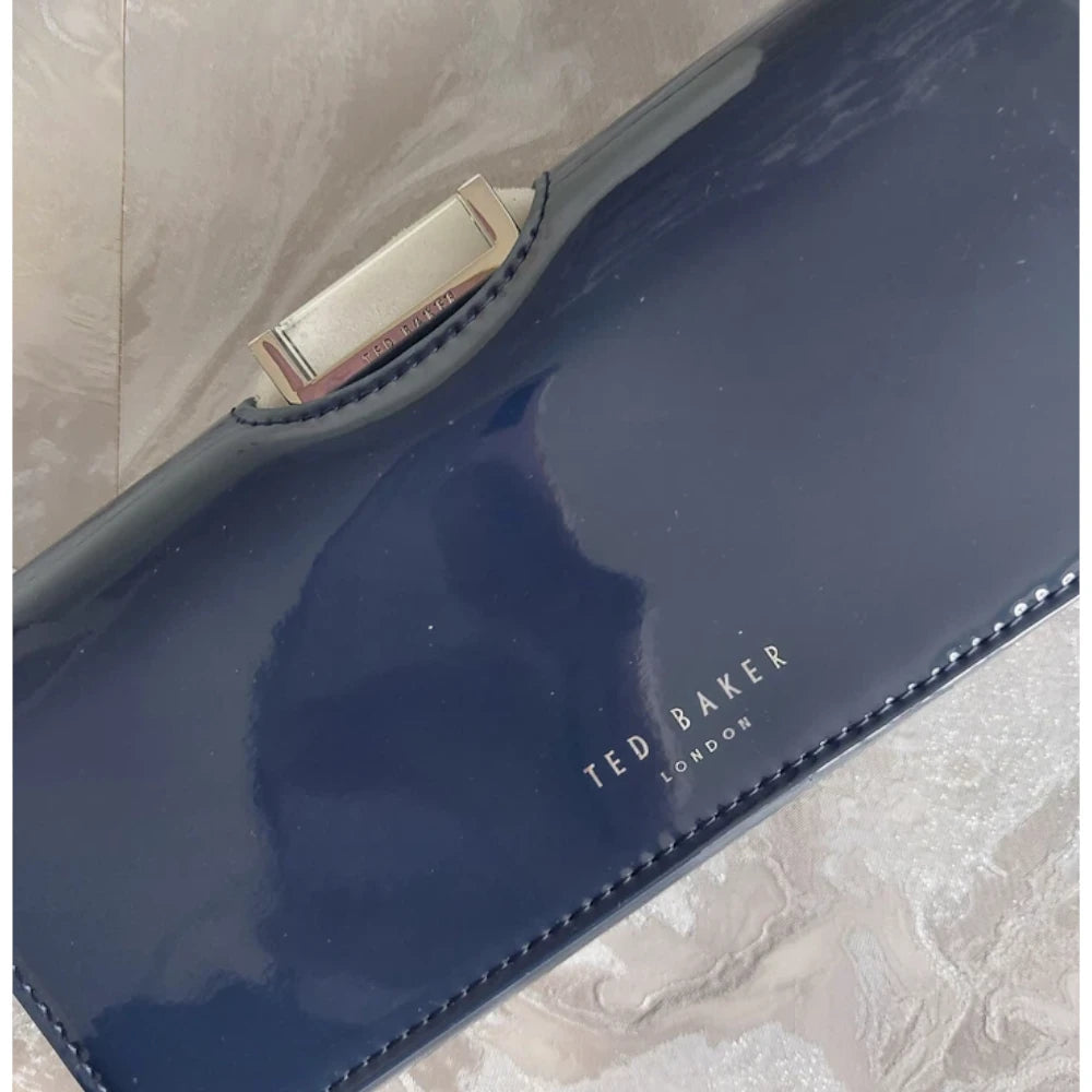 【TED BAKER/テッドベーカー】Rezza レザースナップ式 がま口長財布《ネイビー》