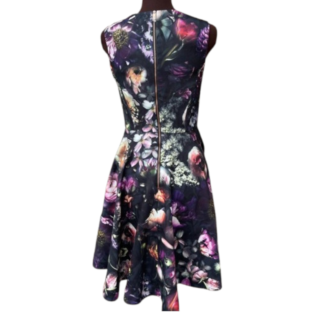 【TED BAKER | テッドベーカー】希少！Inesia お花柄フレア ワンピース《花柄ブラック》【サイズ1 日本サイズ9】