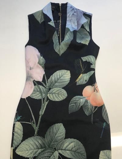 【TED BAKER | テッドベーカー】RAVINA ボディコンワンピース 《ローズ柄 ブラック》