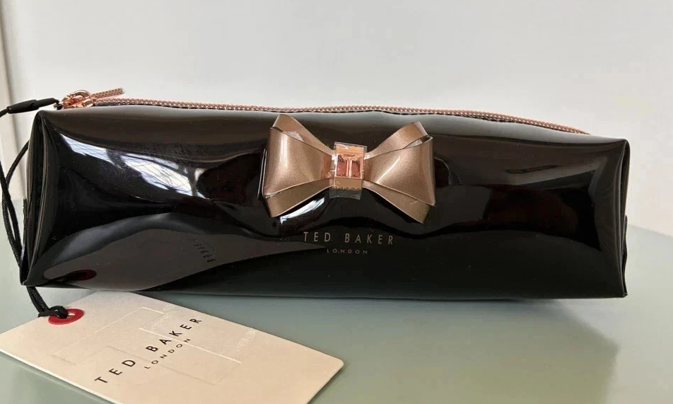 ★手元在庫あり！【TED BAKER | テッドベーカー】希少！ Patent Bow Pencil Case ペンケース リボン付き《ブラック》
