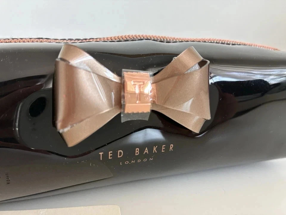 ★手元在庫あり！【TED BAKER | テッドベーカー】希少！ Patent Bow Pencil Case ペンケース リボン付き《ブラック》