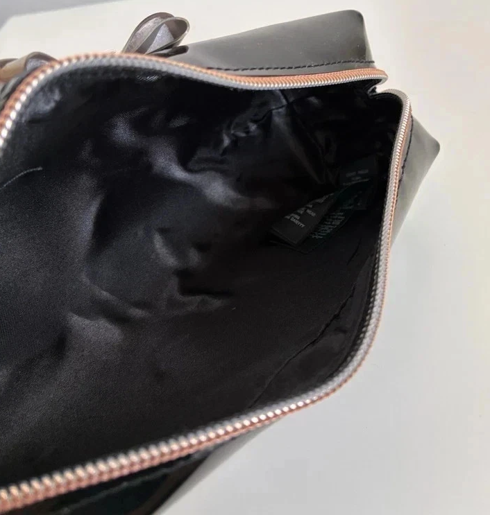 ★手元在庫あり！【TED BAKER | テッドベーカー】希少！ Patent Bow Pencil Case ペンケース リボン付き《ブラック》