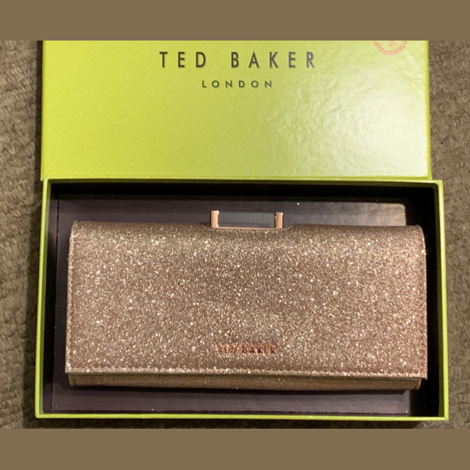 【TED BAKER/テッドベーカー】GLAREH グリッターレザー スナップ式 長財布《ゴールド》