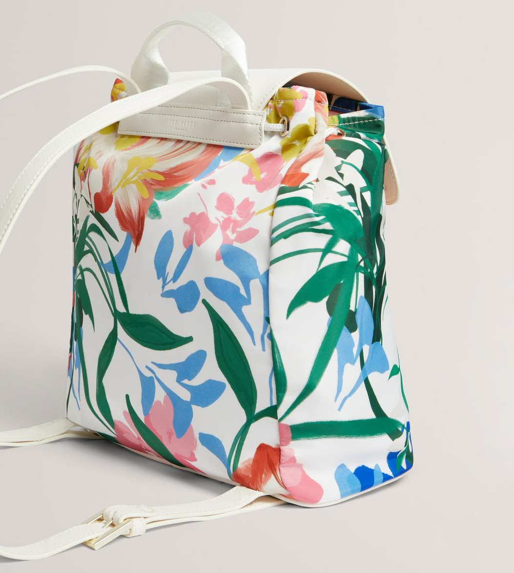 【TED BAKER | テッドベーカー】Magnolia Floral  ナイロン バックパック《ホワイト系》