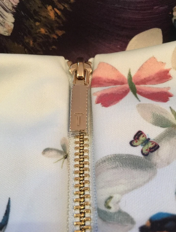 【TED BAKER | テッドベーカー】TIHA ボディコンワンピース 《花柄 ダークブルー》