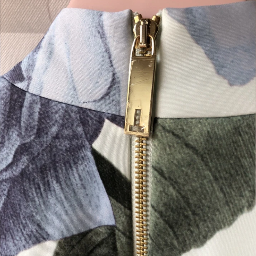 【TED BAKER | テッドベーカー】RAVINA ボディコンワンピース 《ローズ柄 ミント》【サイズ0 日本サイズ7】
