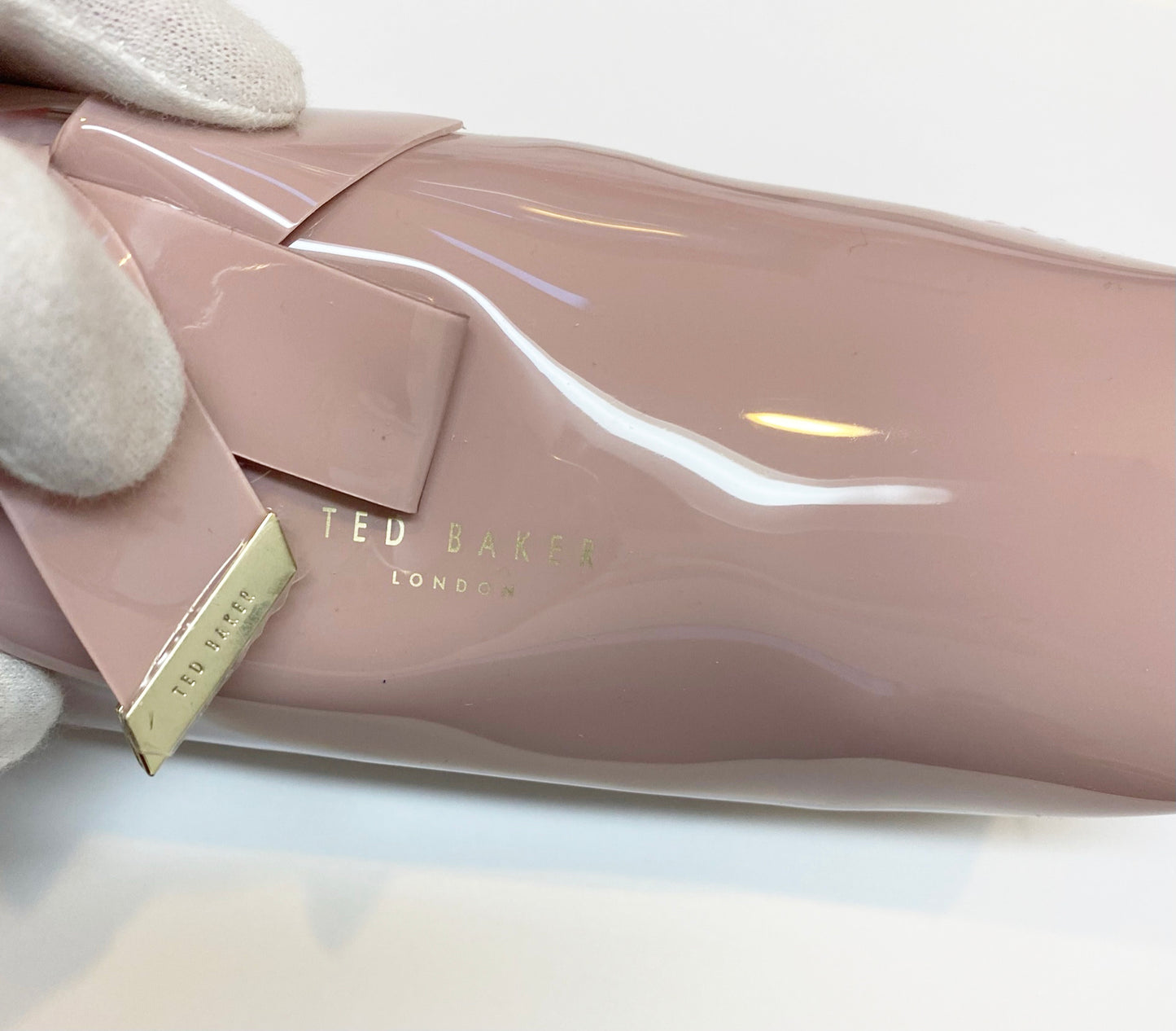 【TED BAKER | テッドベーカー】リボンがキュート！ NIKARA ペンケース リボン付き《2色》