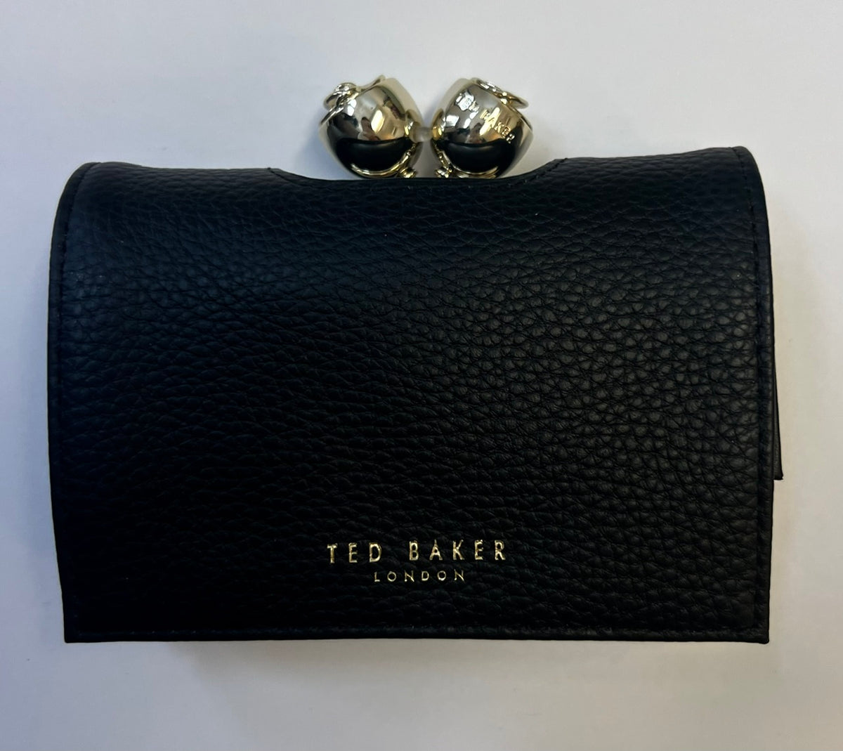 【TED BAKER | テッドベーカー】ROOSA  ローズがま口 三つ折りミニ財布《ブラック×ゴールド》