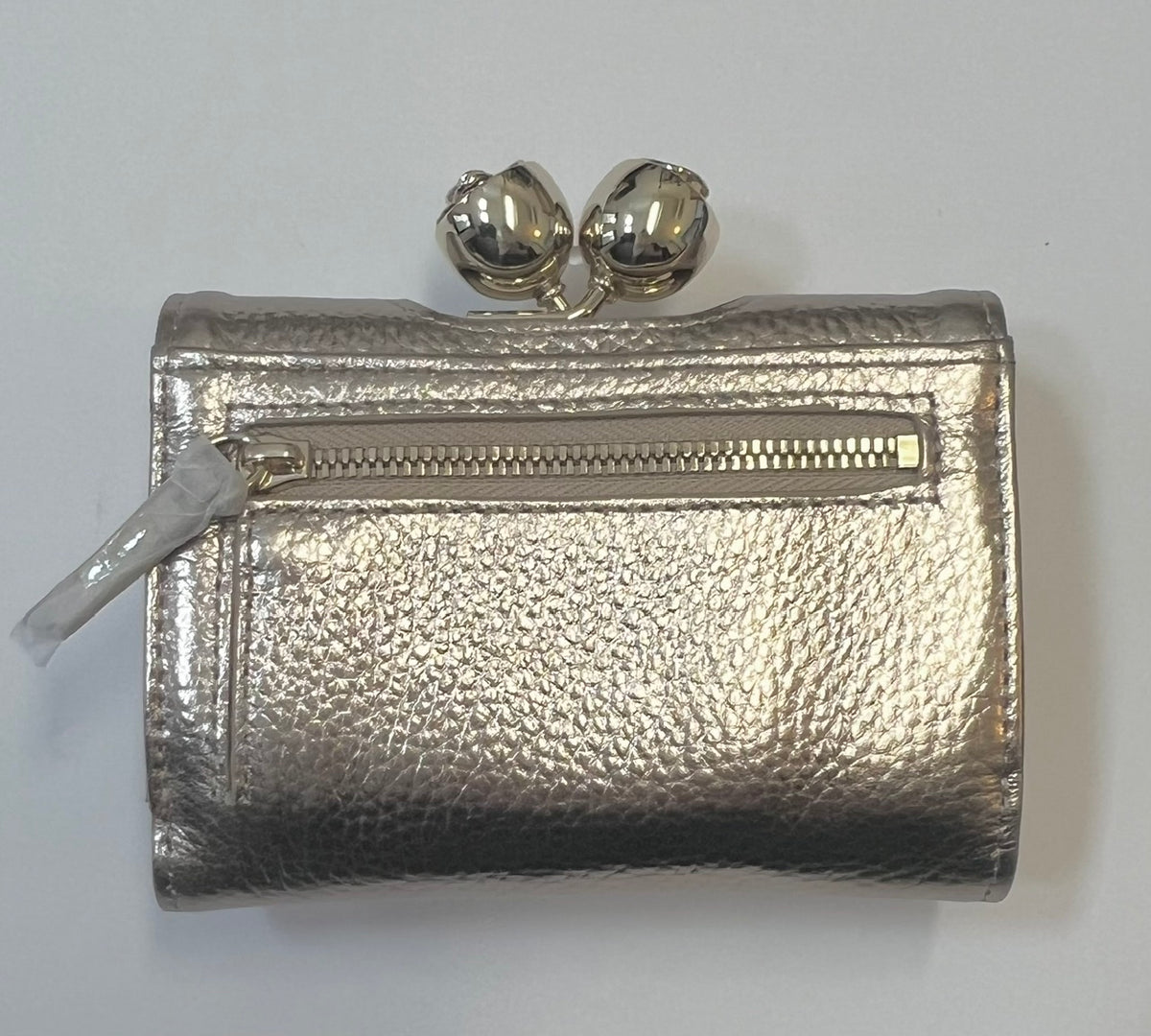 ★手元に在庫あり！【TED BAKER | テッドベーカー】希少！ROOSA お花がま口 ミニ財布 《ゴールド》