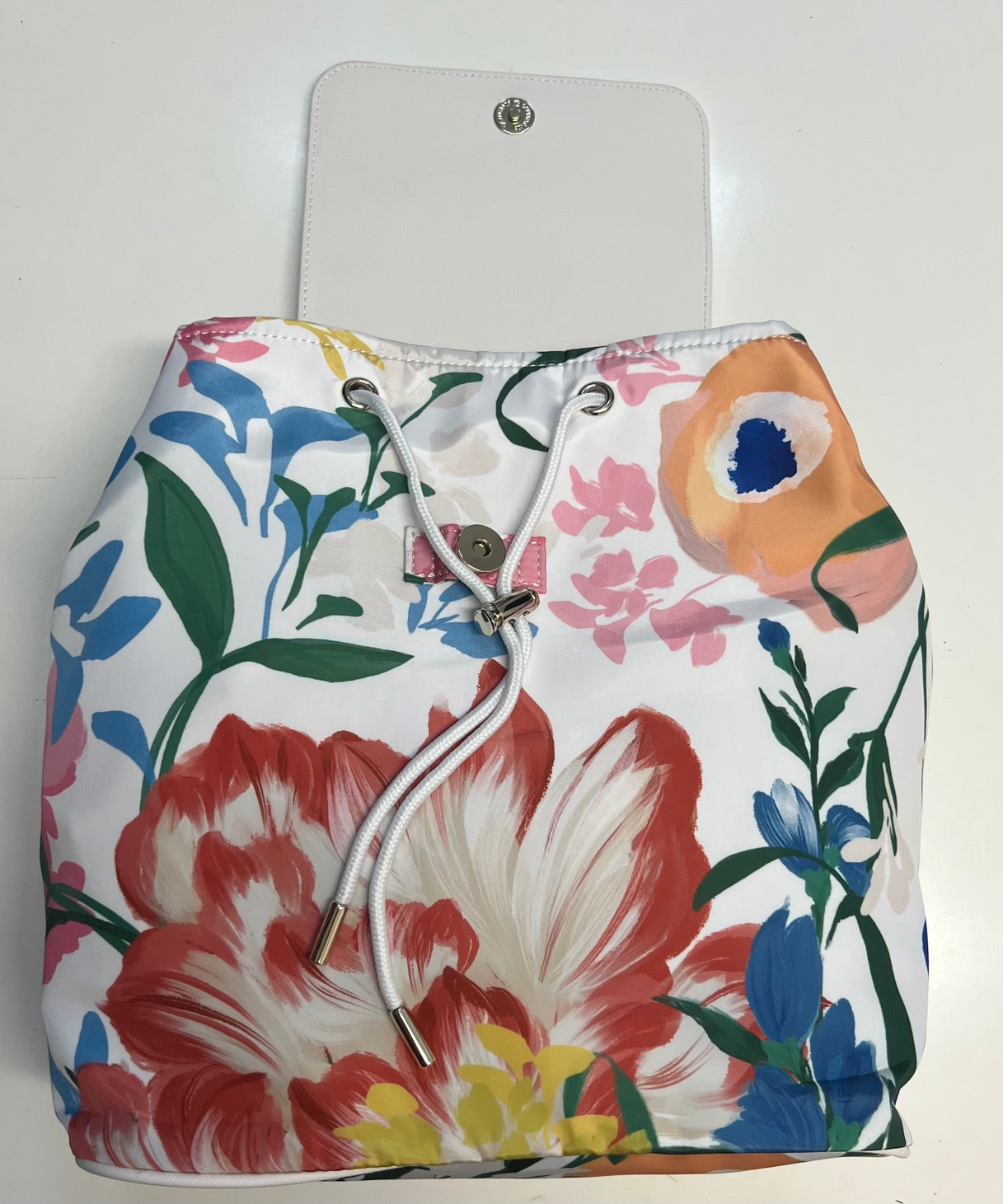 【TED BAKER | テッドベーカー】Magnolia Floral  ナイロン バックパック《ホワイト系》