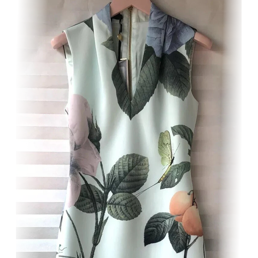 【TED BAKER | テッドベーカー】RAVINA ボディコンワンピース 《ローズ柄 ミント》【サイズ0 日本サイズ7】