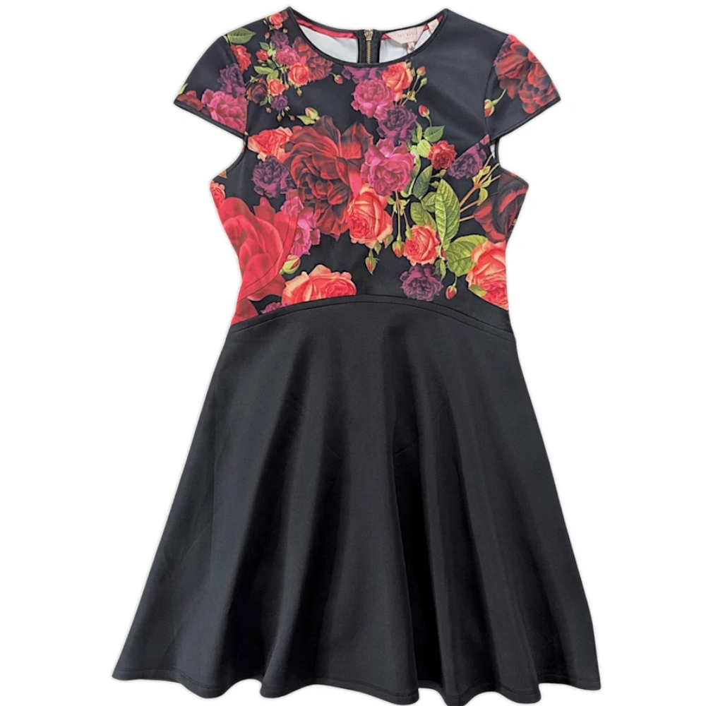 【TED BAKER | テッドベーカー】Xylee Juxtapose お花柄 スケーター ワンピース《花柄ブラック》ピー)