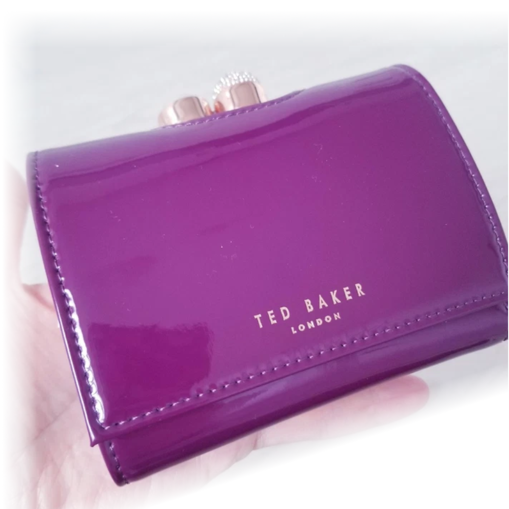 【TED BAKER | テッドベーカー】CATTRIN レザーがま口 ミニ折り財布《パープル》