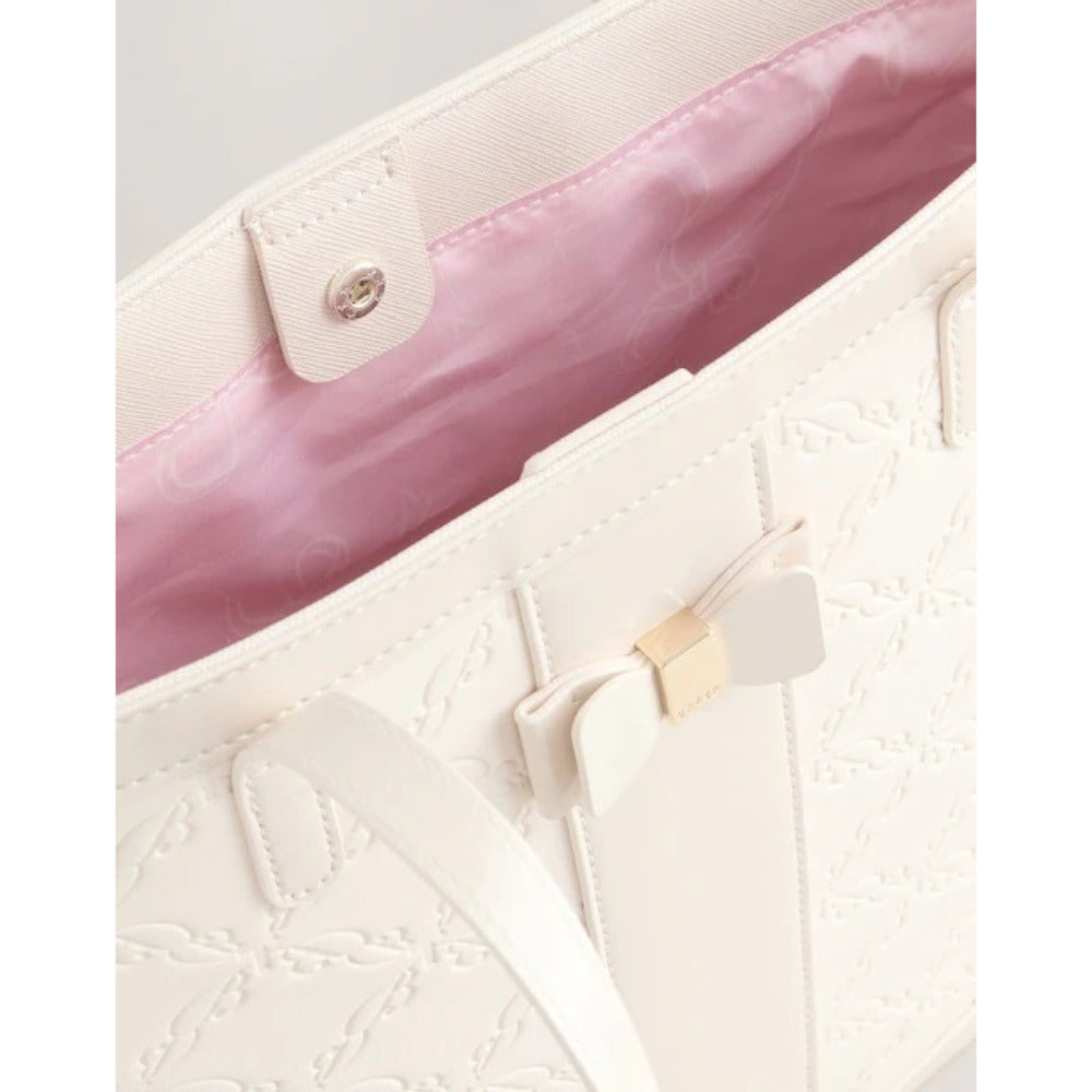 【Baker by Ted Baker】大人もOK！エンボス加工PUトートバッグ《ホワイト》