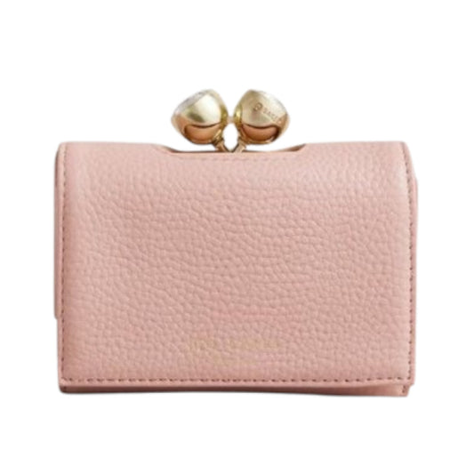 【TED BAKER | テッドベーカー】Cute！レザーがま口 三つ折りミニ財布《ピンク》