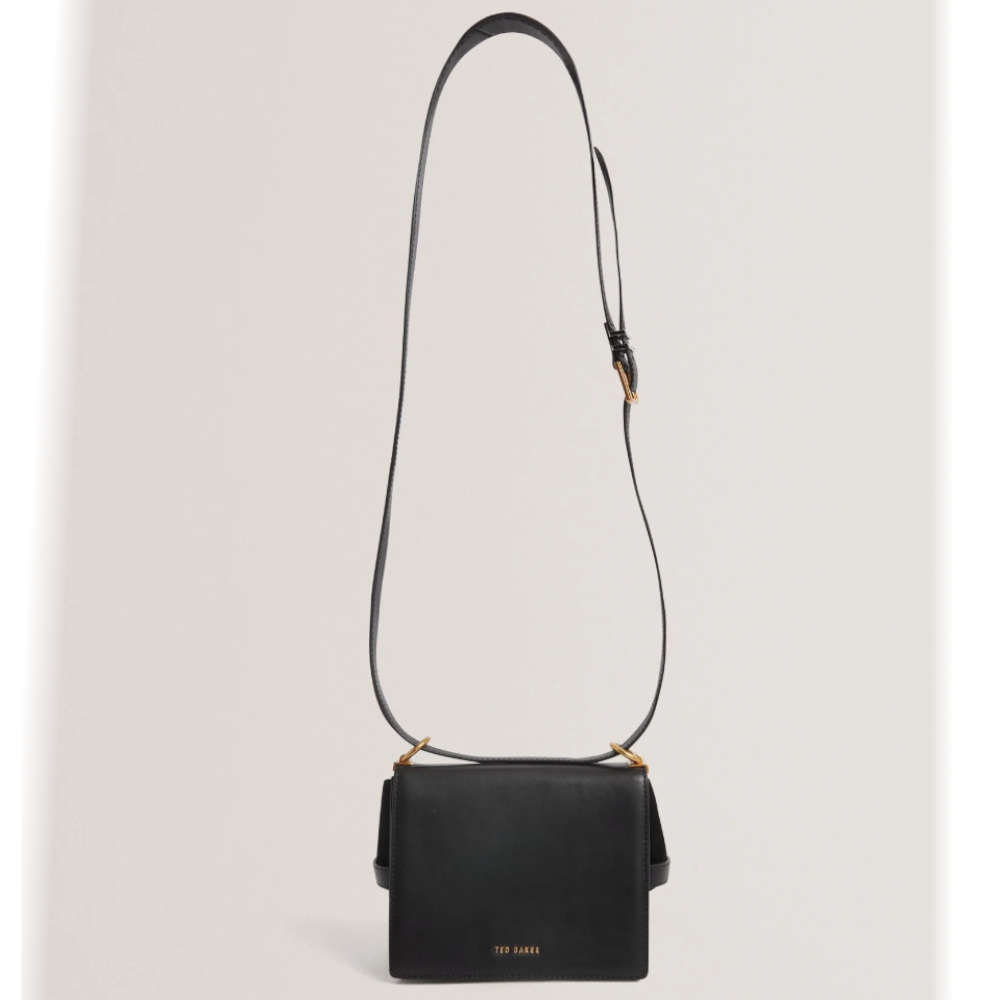 【TED BAKER | テッドベーカー】 Talika スウェードベルトディテールクロスボディバッグ《ブラック》