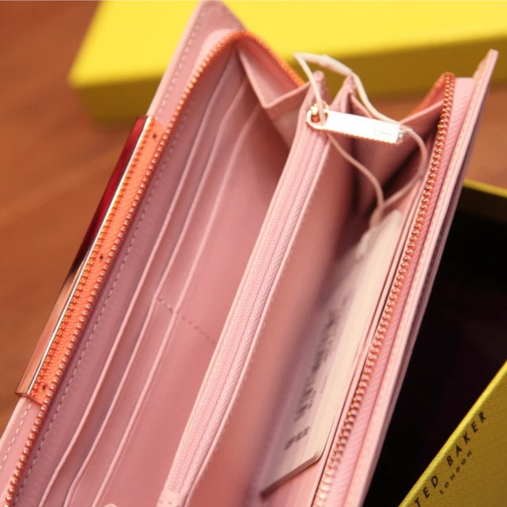 【TED BAKER/テッドベーカー】YASMINE ラウンドジップ長財布《ペールピンク》