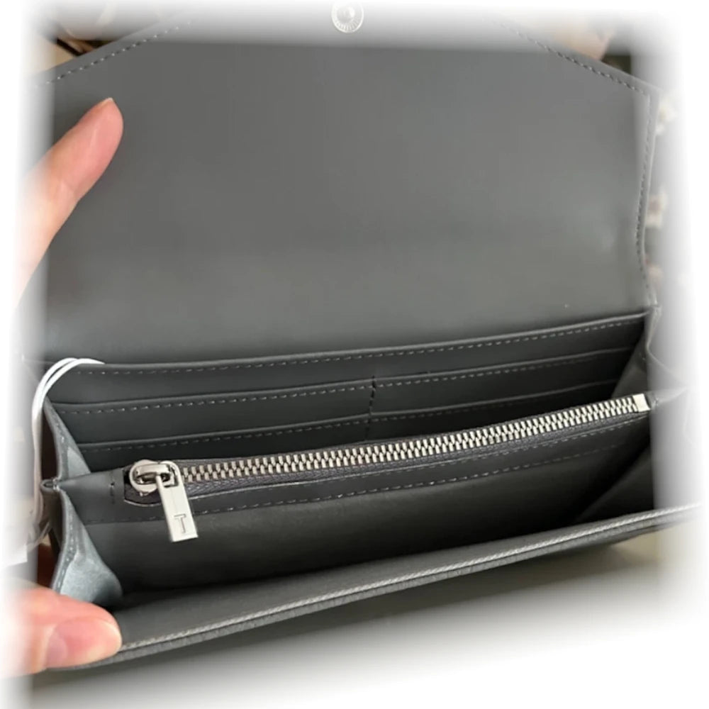 【TED BAKER/テッドベーカー】Kkattie フラップ式かぶせ長財布 《グレー》