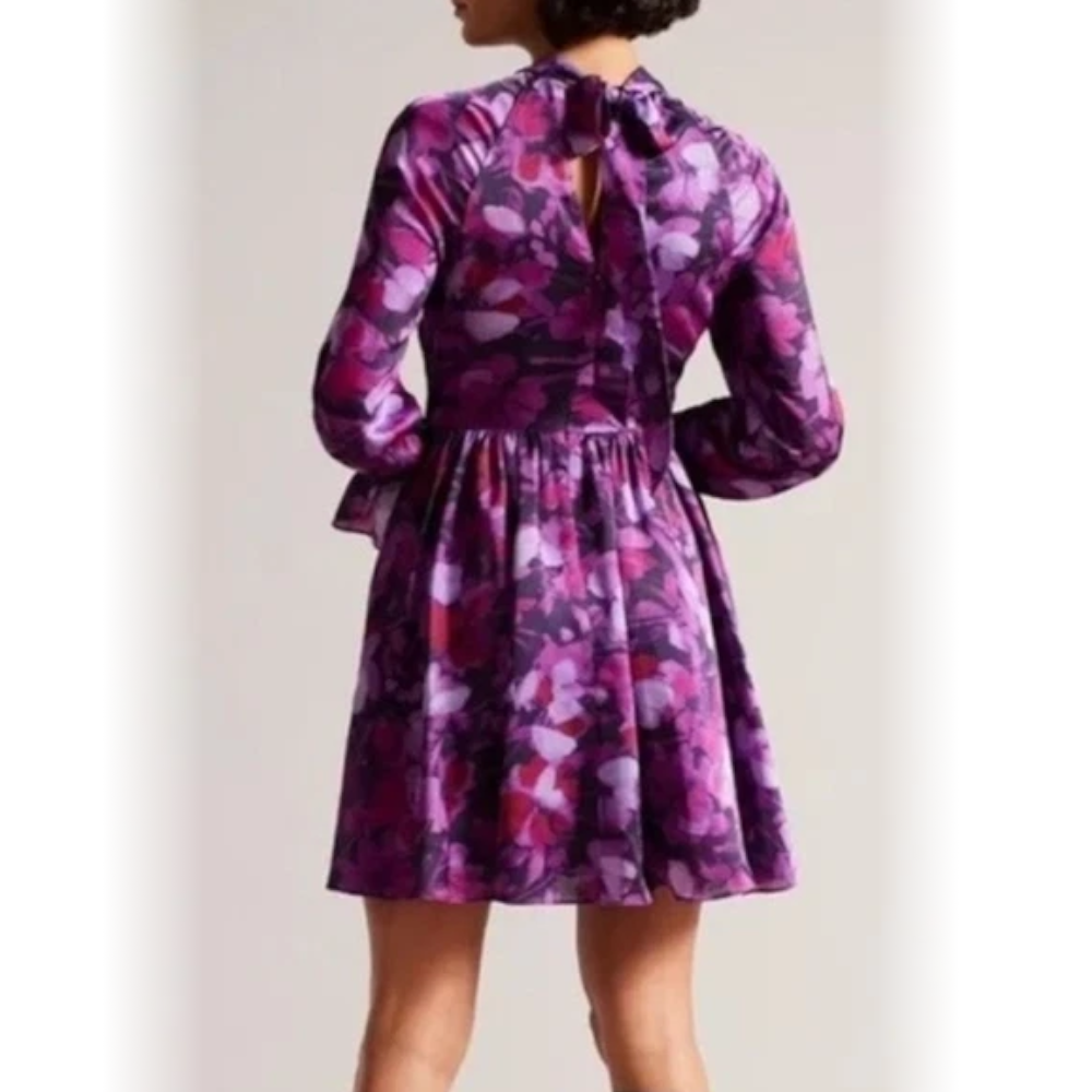 【TED BAKER | テッドベーカー】Sammieh ハイネック フレア ワンピース《パープル》