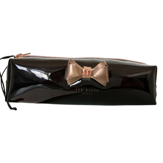 ★手元在庫あり！【TED BAKER | テッドベーカー】希少！ Patent Bow Pencil Case ペンケース リボン付き《ブラック》