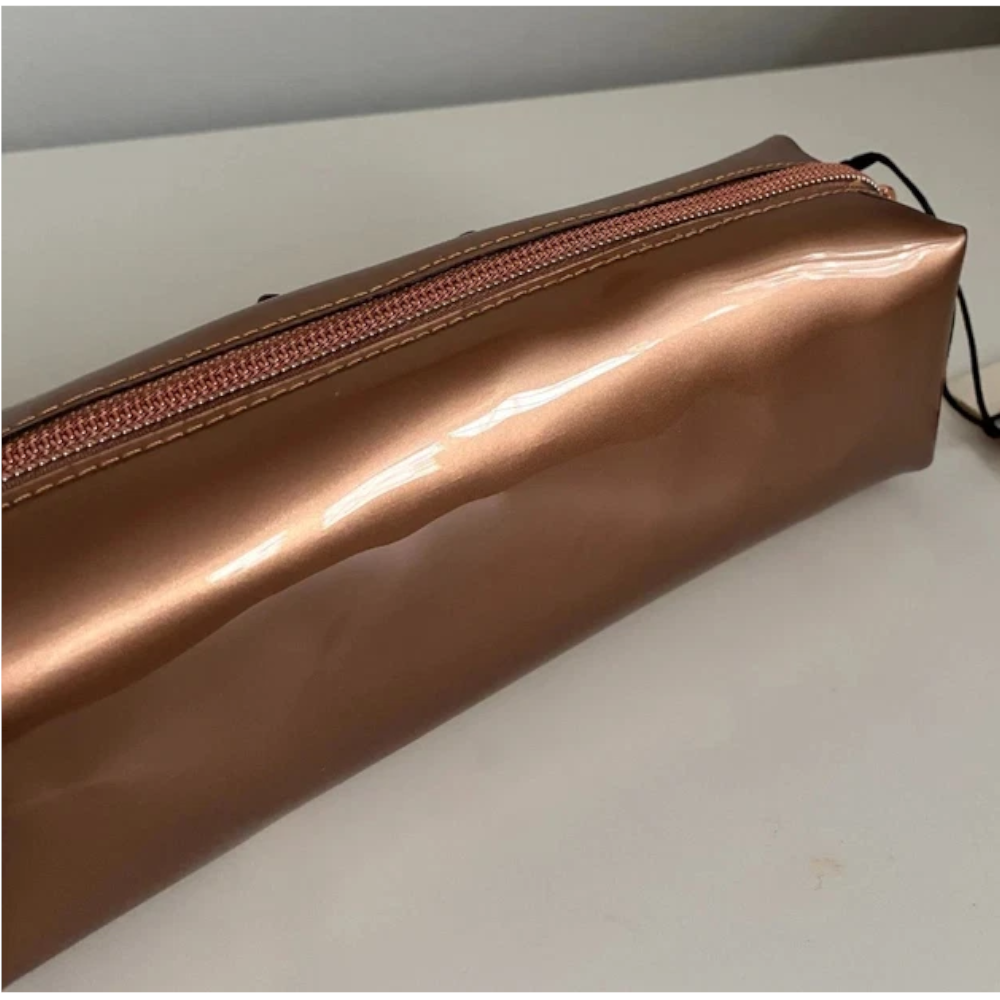 【TED BAKER | テッドベーカー】希少！ Patent Bow Pencil Case ペンケース リボン付き《ゴールド》